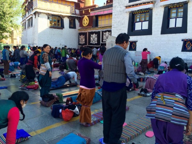 Tibet more prostration